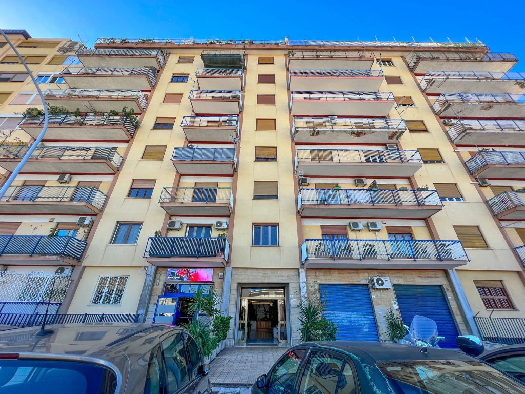 Appartamento in Vendita Zona Uditore, foto 1 di 30
