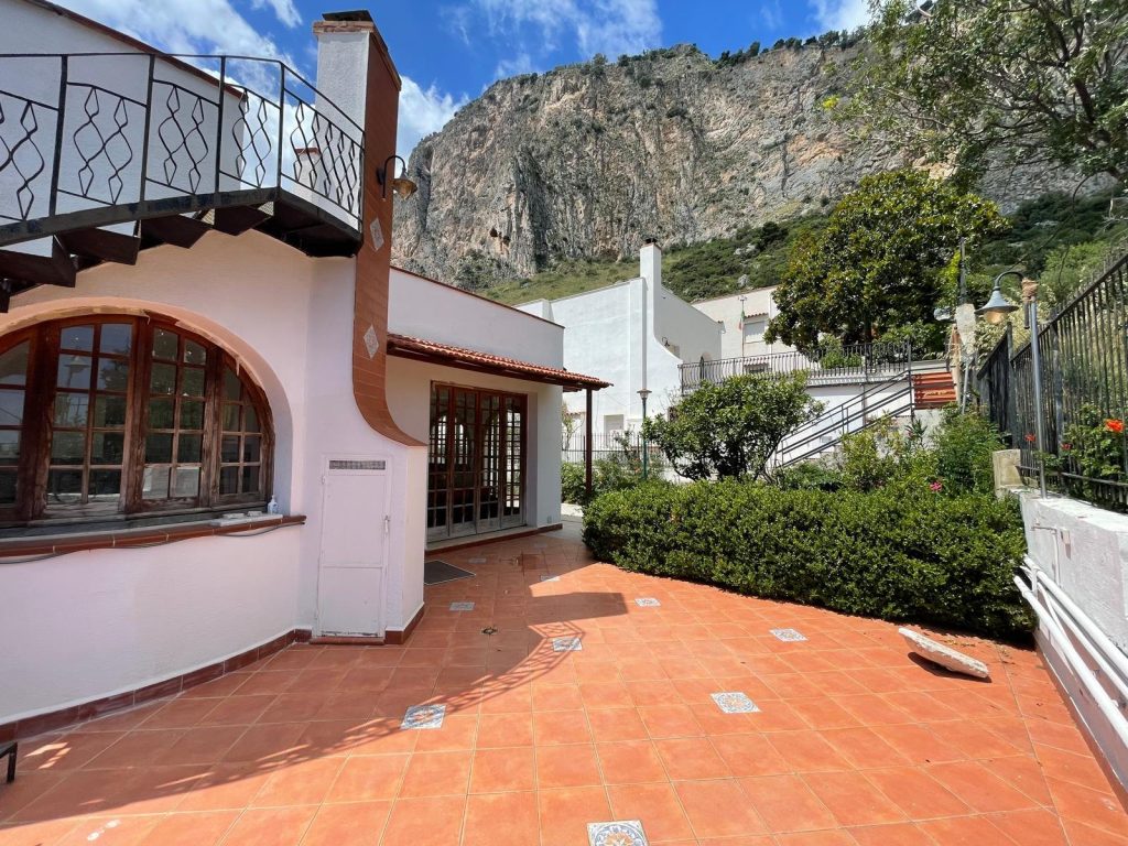 Villa Unifamiliare Zona Addaura, foto 4 di 30